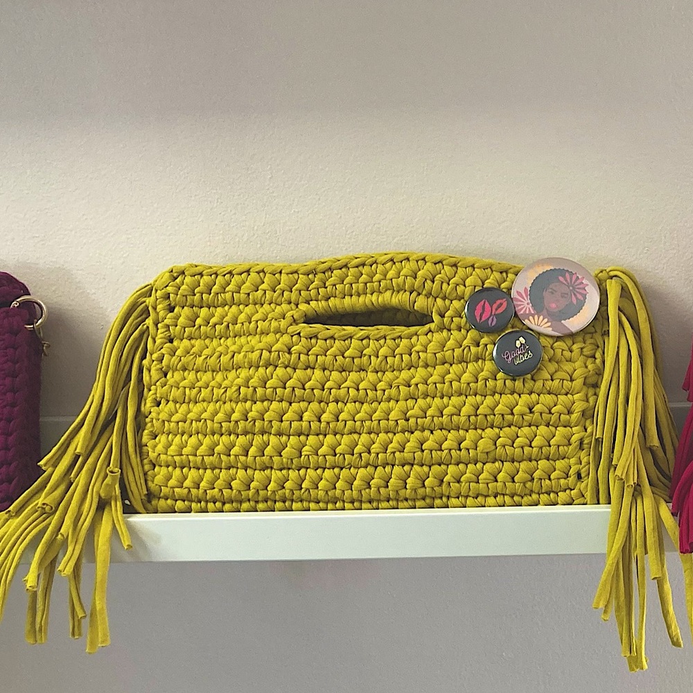 Handmade luxury crochet handbag w/side fringe